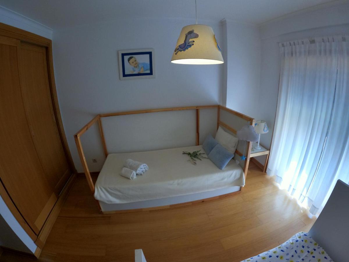 Lisbon, Modern T2 In Parque Nacoes, Apartment Lissabon